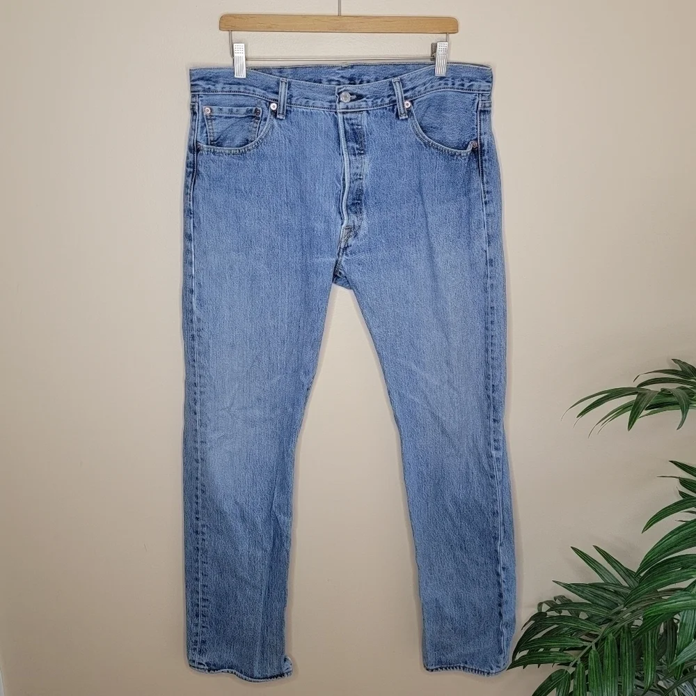 Levi's | 501 Button Fly Jeans Size 36x32